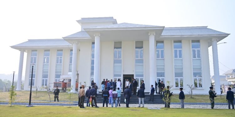 मुख्यमंत्री हेमन्त सोरेन ने स्मार्ट सिटी में मंत्रियों के नवनिर्मित आवास का निरीक्षण किया