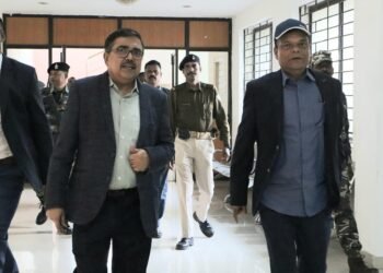 रांची: मंत्री श्री चमरा लिण्डा ने मोरहाबादी स्थित कल्याण कॉम्प्लेक्स में उच्चस्तरीय बैठक कर योजनाओं की समीक्षा की