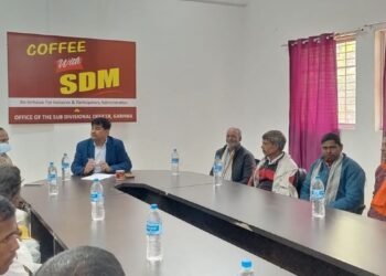 गढ़वा: एसडीओ ने ऑटो चालकों की समस्याएं सुनीं, समाधान का भरोसा दिलाया