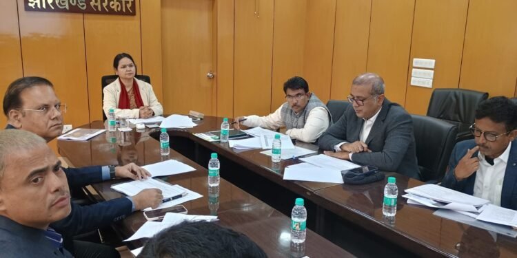 रांची। यथाशीघ्र शुरू होंगे 34 में से 4 कोल ब्लॉक: मुख्य सचिव का निर्देश