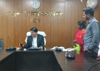 गढ़वा जिला में जनता दरबार में उठीं लोगों की समस्याएं: उपायुक्त ने दिए समाधान के निर्देश