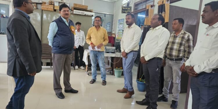 गढ़वा: बज्रगृह निरीक्षण में सख्ती: उपायुक्त ने प्रश्न-पत्रों की सुरक्षा का किया भरोसा