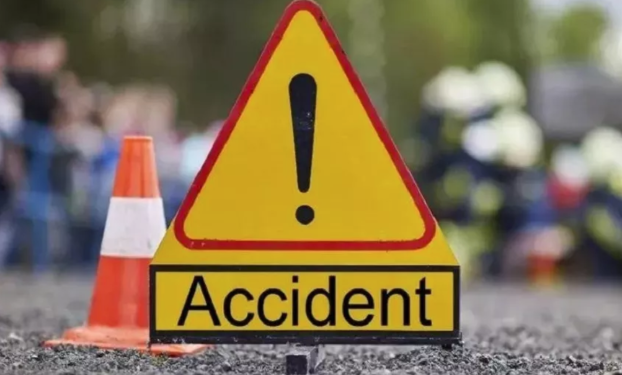 जमशेदपुर में दर्दनाक हादसा: बाइक सवार की टक्कर से 5 छात्राएं गंभीर रूप से घायल