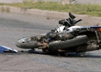 महेशपुर में भयंकर सड़क दुर्घटना: दो युवकों की दर्दनाक मौत