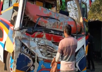 हजारीबाग बस दुर्घटना: चौपारण में 30 यात्री घायल, दो की हालत गंभीर