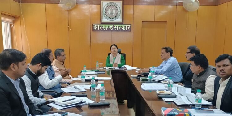 रांची: रूरल इंफ्रास्ट्रक्चर डेवलपमेंट फंड के तहत योजनाओं पर प्रगति लाने का आह्वान