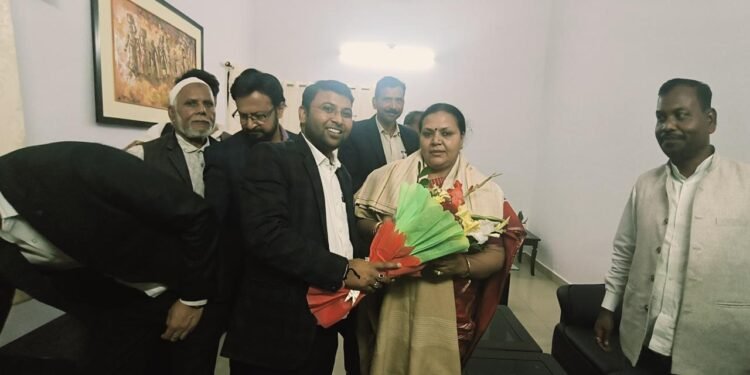 गुमला में मंत्री दीपिका पाण्डेय सिंह ने की विकास योजनाओं की समीक्षा