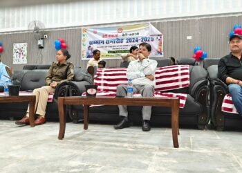 गढ़वा टाउन हॉल में बेटी बचाओ, बेटी पढ़ाओ: उत्कृष्ट प्रदर्शन करने वाली बालिकाओं को मिला सम्मान