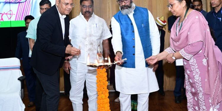 मुख्यमंत्री हेमन्त सोरेन ने नवचयनित 49 प्रशिक्षण अधिकारियों को सौंपे नियुक्ति पत्र: नियुक्तियों का कारवां बढ़ता रहेगा