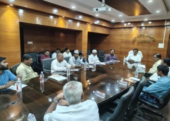 मतदान केंद्रों में सुधार की पहल! मुख्य निर्वाचन पदाधिकारी ने राजनीतिक दलों के साथ की अहम बैठक