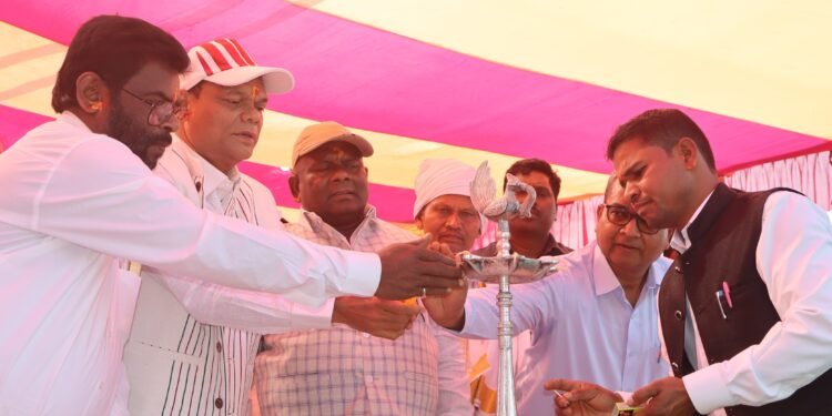 अमर शहीद नीलांबर-पीतांबर को श्रद्धांजलि! मनाया गया 166वां शहादत दिवस, देश की आजादी के महानायकों को किया याद