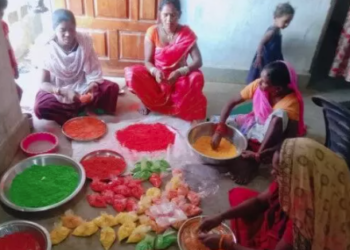 पर्यावरण के अनुकूल हर्बल गुलाल से मनाएं होली, ग्रामीण महिलाओं को सशक्त बनाने की अनूठी पहल।