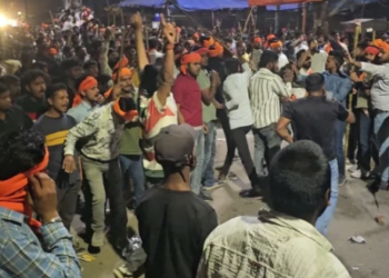 हजारीबाग में मंगलवारी जुलूस के दौरान विवाद और पथराव: प्रशासन ने बढ़ाई चौकसी!