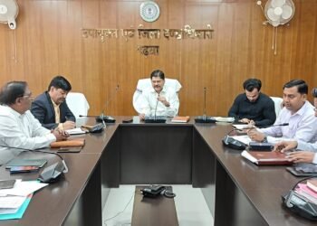 गढ़वा: उपायुक्त की अध्यक्षता में कल्याण आवासीय विद्यालय में नामांकन बैठक सम्पन्न