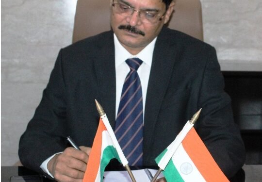 गढ़वा: उपायुक्त के सख्त निर्देश! अयोग्य लाभुकों की पहचान और कठोर कार्रवाई सुनिश्चित