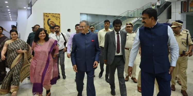 भारत के मुख्य चुनाव आयुक्त का रांची दौरा: बीएलओ और वालेंटियर्स से संवाद