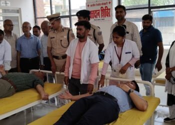 गढ़वा में मेगा रक्तदान शिविर: मानवता की सेवा का अप्रतिम उदाहरण