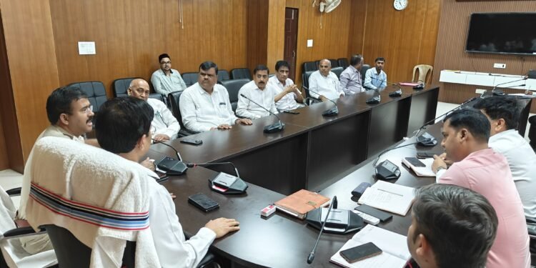 गढ़वा में NCORD कमिटी की बैठक: मादक पदार्थों की रोकथाम के लिए सख्त निर्देश