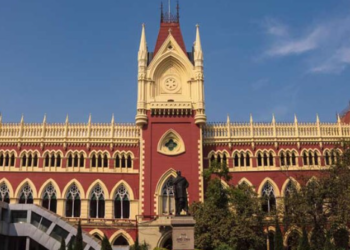 कोलकाता उच्च न्यायालय ने चुनाव आयोग की प्रक्रिया को सराहा: नागरिकता सत्यापन पर जनहित याचिका खारिज