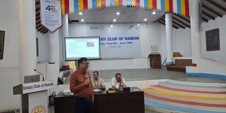 मोटापे से जंग: रोटरी रांची का टॉक शो, डॉ. विनय ढनढनिया ने बताए स्वस्थ जीवन के राज!