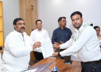 युवाओं के लिए सुनहरा अवसर! नव चयनित प्रशिक्षण अधिकारियों को मिला नियुक्ति पत्र