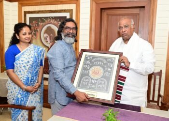 रांची में सियासी शिखर वार्ता: हेमंत सोरेन, कल्पना सोरेन और कांग्रेस नेतृत्व की बी.एन.आर. होटल में अहम मुलाकात!