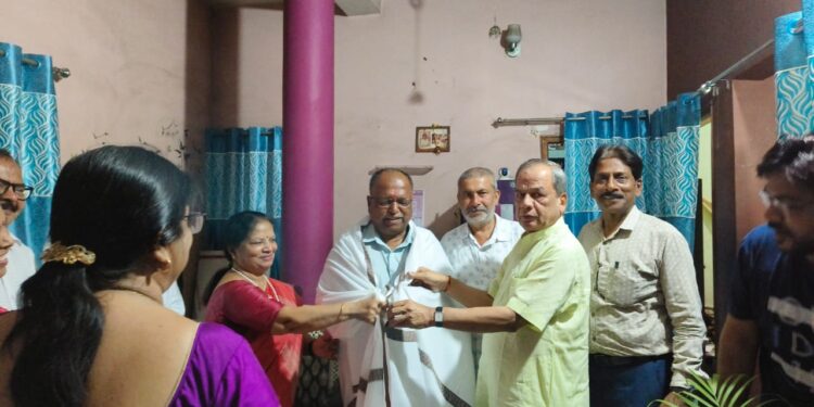 रामगढ़ कॉलेज का गौरवमयी पल: एलुमनी एसोसिएशन ने डॉ. सुनील कुमार अग्रवाल को विनोबा भावे विश्वविद्यालय के संकायाध्यक्ष बनने पर किया सम्मान!