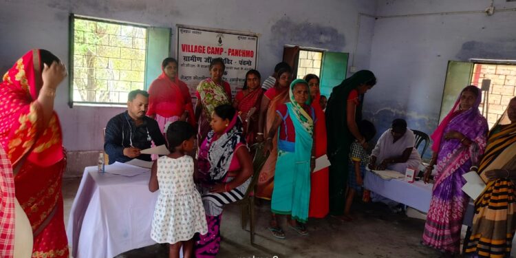 रामगढ़ में CCL की नेक पहल: वेस्ट बोकारो में नि:शुल्क चिकित्सा शिविर, 95 लोगों को मिला स्वास्थ्य लाभ!