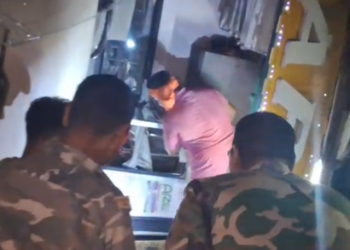 रामगढ़ में बस दुर्घटना: पुलिस ने बचाया यात्रियों को, कोई जान-माल की क्षति नहीं