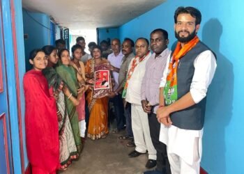 सांसद मनीष जायसवाल का अनमोल उपहार: रामगढ़ की बेटियों को शादी के लिए लहंगा, सपनों को मिला सम्मान!