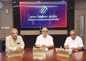 निर्वाचन आयोग का सियासी संवाद: सीपीआई (एम) के साथ मुख्य चुनाव आयुक्त की अहम बैठक!