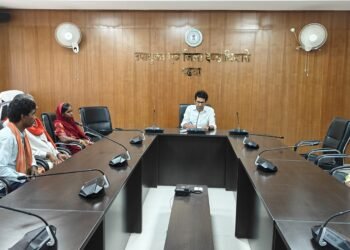 गढ़वा: जनता दरबार: आमजन की समस्याओं का समाधान, प्रशासन का मजबूत कदम