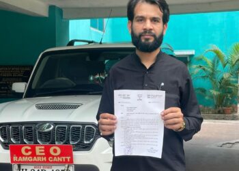 रामगढ़ छावनी में जल संकट की पुकार: सांसद प्रतिनिधि धनंजय पुटूस ने CEO को सौंपा मांग पत्र, मांगा तत्काल समाधान!