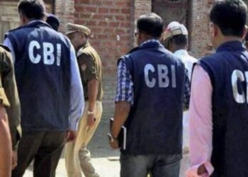 गढ़वा में भ्रष्टाचार पर सख्ती: बलियारी मुखिया चंदा देवी के निलंबन की सिफारिश, 15वें वित्त में अनियमितता का बड़ा खुलासा!