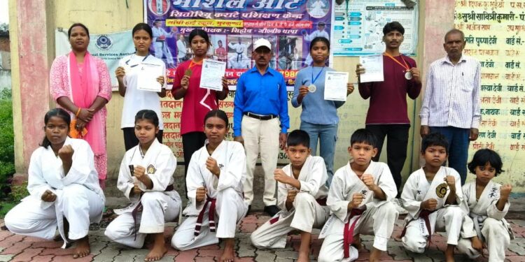 भुरकुंडा में चमके सितारे: एथलेटिक्स खिलाड़ियों का पंचायत भवन में शानदार सम्मान!