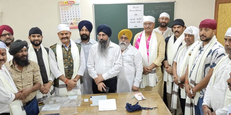 शहीदों के सरताज को नमन: सांसद मनीष जायसवाल ने रामगढ़ गुरुद्वारे में गुरु अर्जुन देव जी के शहीदी दिवस में लिया हिस्सा!