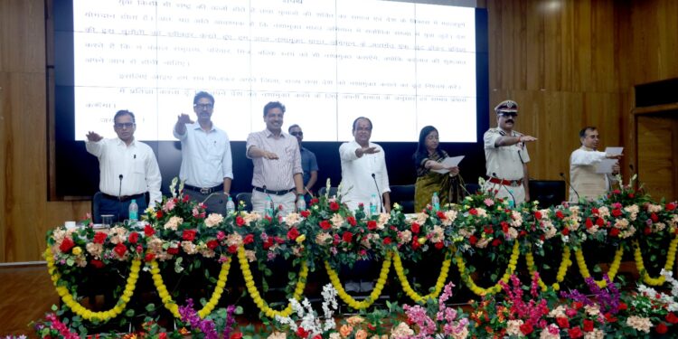 नशा मुक्त झारखंड का संकल्प: स्वास्थ्य मंत्री इरफान अंसारी ने जागरूकता रथ को रवाना किया, प्रोजेक्ट भवन में कार्यशाला!