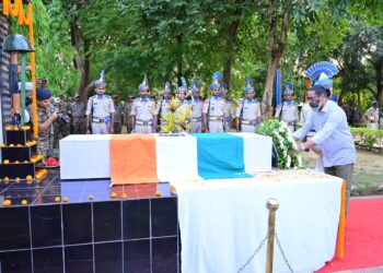 शहीद सत्यवान की वीरता को नमन: राज्यपाल और CM हेमन्त सोरेन ने रांची में दी भावभीनी श्रद्धांजलि!