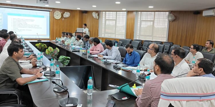 गढ़वा में स्वच्छता और जलापूर्ति पर उपायुक्त का सख्त रुख: स्वच्छ सर्वेक्षण ग्रामीण-2025 की तैयारियों में तेजी, अधिकारियों को फटकार!