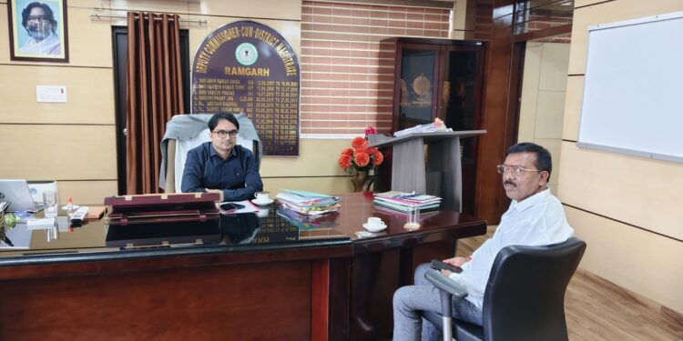 रामगढ़ में नई शुरुआत: उपायुक्त फैज अक अहमद से विधायक रोशन लाल चौधरी की भेंट, विकास पर सकारात्मक चर्चा!