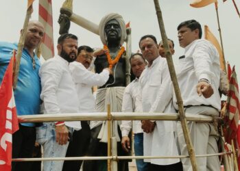 धरती आबा की अमर गाथा: भुरकुंडा में भगवान बिरसा मुंडा के बलिदान दिवस पर भावपूर्ण श्रद्धांजलि!