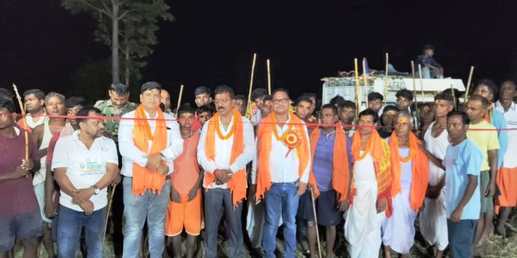 शिव भक्ति में डूबा मतकमा: विधायक रोशन लाल चौधरी ने मंडा पूजा मेले का उद्घाटन किया, छऊ नृत्य ने बांधा समां!