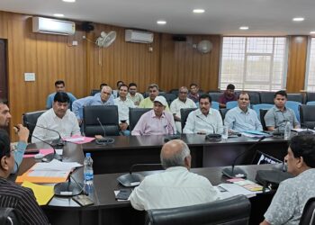 योग के रंग में रंगा गढ़वा: उपायुक्त दिनेश यादव ने अंतर्राष्ट्रीय योग दिवस की तैयारियों को दी हरी झंडी!