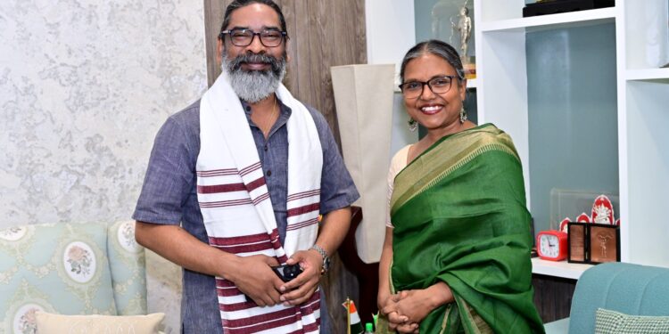 झारखंड की बेटी का गौरव: CM हेमन्त सोरेन ने UNESCO को-चेयर डॉ. सोनाझारिया मिंज को दी बधाई!