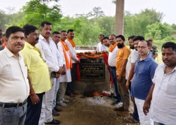 बलकुदरा में विकास का सेतु: विधायक रोशनलाल चौधरी ने मंदिर पास बड़े पुल का किया शानदार शिलान्यास!