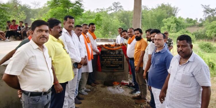 बलकुदरा में विकास का सेतु: विधायक रोशनलाल चौधरी ने मंदिर पास बड़े पुल का किया शानदार शिलान्यास!