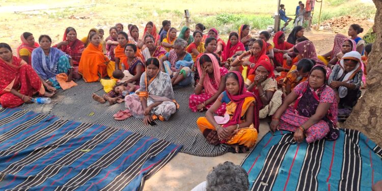 रामगढ़ में राजस्व कार्यों की रफ्तार: अपर समाहर्ता गीतांजलि कुमारी ने की सख्त समीक्षा, दिए बड़े निर्देश!