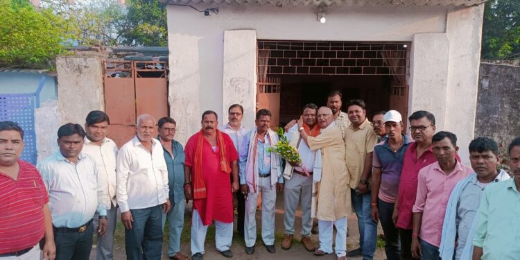 बलकुदरा के बास्पत का सम्मान, कोलफील्ड यूनियन का गर्व: भुरकुण्डा में बिदाई समारोह में बंधा साथियों का प्यार!