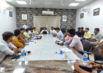 गढ़वा में विकसित भारत 2047 का संकल्प! दिशा समिति के देवेश तिवारी ने युवाओं को MSME योजनाओं से जोड़ने की अपील!