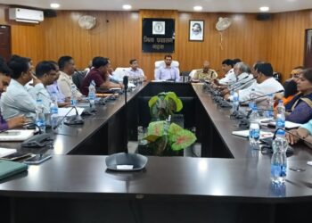 गढ़वा में मुहर्रम की शांति की पुकार! उपायुक्त दिनेश यादव ने शांति समिति बैठक में दिए सख्त निर्देश!